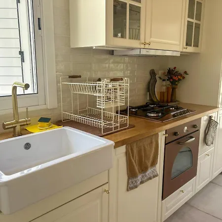 The Oliveorange Grove House!