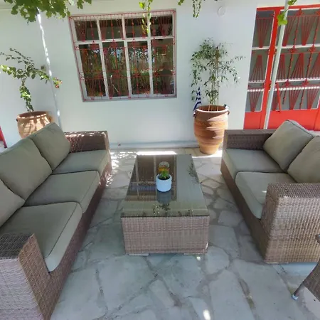 The Oliveorange Grove House! Apartment